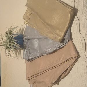 Chicos bundle woman's pants